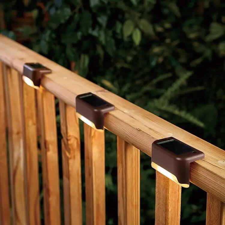 4 Lampe Solaire LED imperméable – Image 6